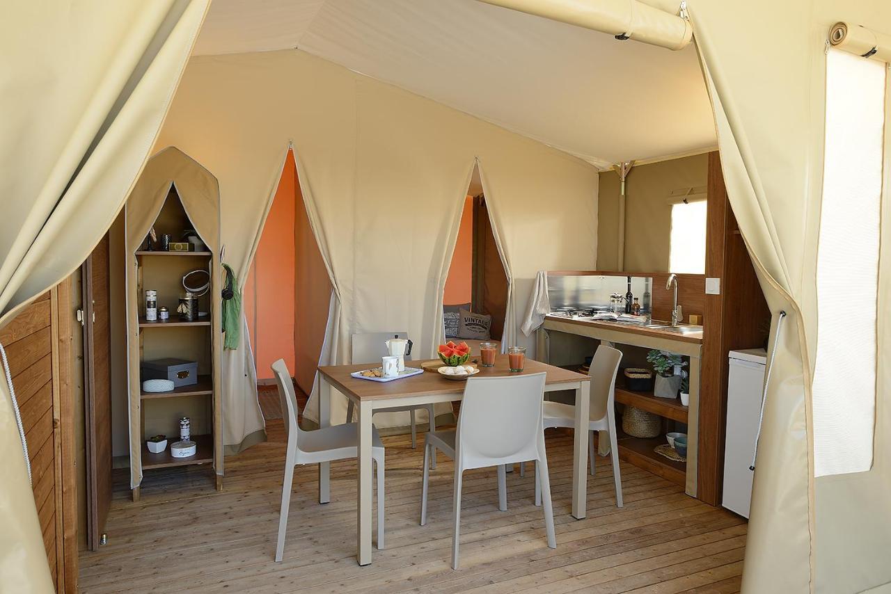 Camping Les Rives Du Lac Bois Morin Екстериор снимка