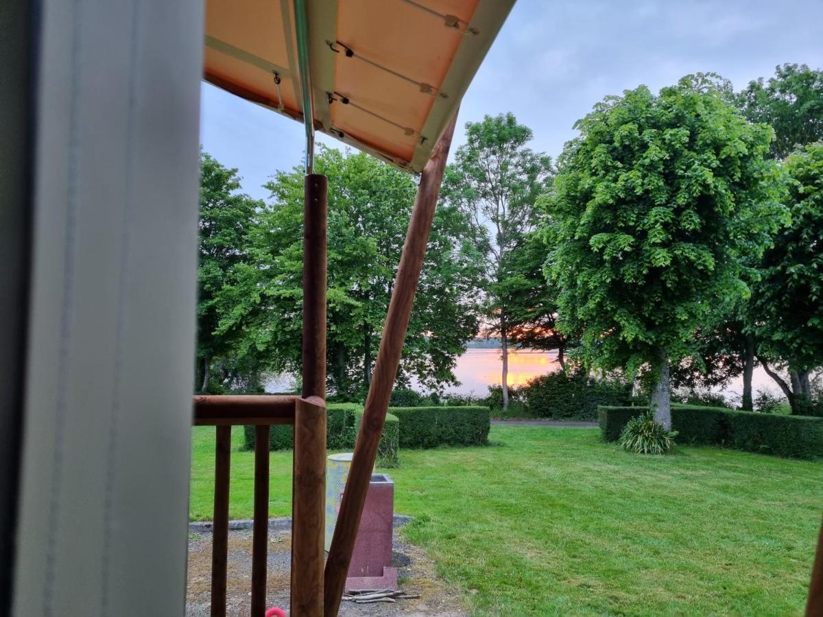 Camping Les Rives Du Lac Bois Morin Екстериор снимка